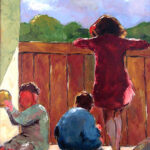 tre bambini giocano su un terrazzo al sole